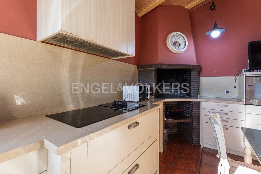 4 bedroom Villa for sale in Onda with pool - € 430,000 (Ref: 8235154)