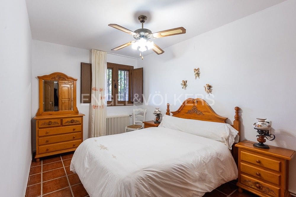 4 bedroom Villa for sale in Onda with pool - € 430,000 (Ref: 8235154)