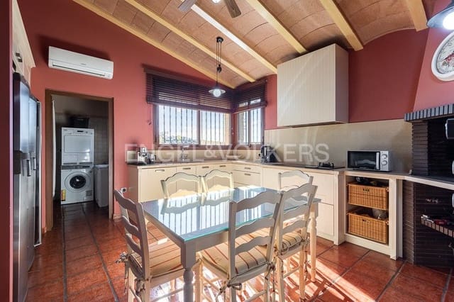 4 bedroom Villa for sale in Onda with pool - € 430,000 (Ref: 8235154)