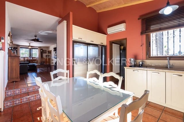 4 bedroom Villa for sale in Onda with pool - € 430,000 (Ref: 8235154)
