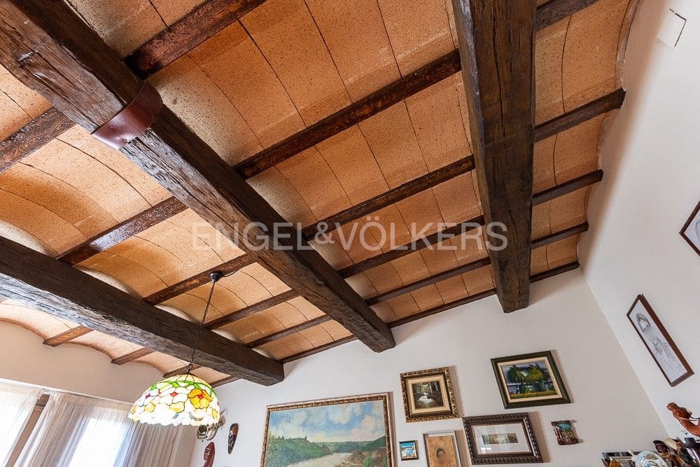 4 bedroom Villa for sale in Onda with pool - € 430,000 (Ref: 8235154)