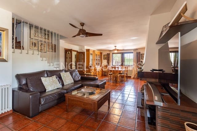 4 bedroom Villa for sale in Onda with pool - € 430,000 (Ref: 8235154)
