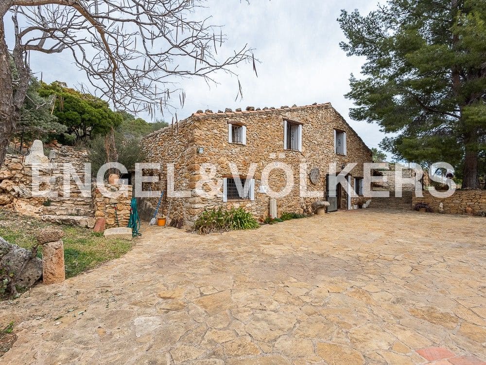 2 bedroom Finca/Country House for sale in Sierra Engarceran - € 280,000 (Ref: 8235158)