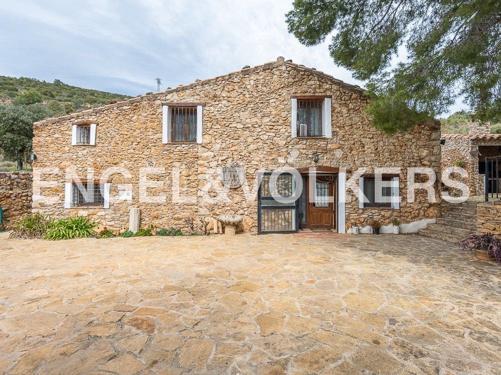 2 bedroom Finca/Country House for sale in Sierra Engarceran - € 280,000 (Ref: 8235158)