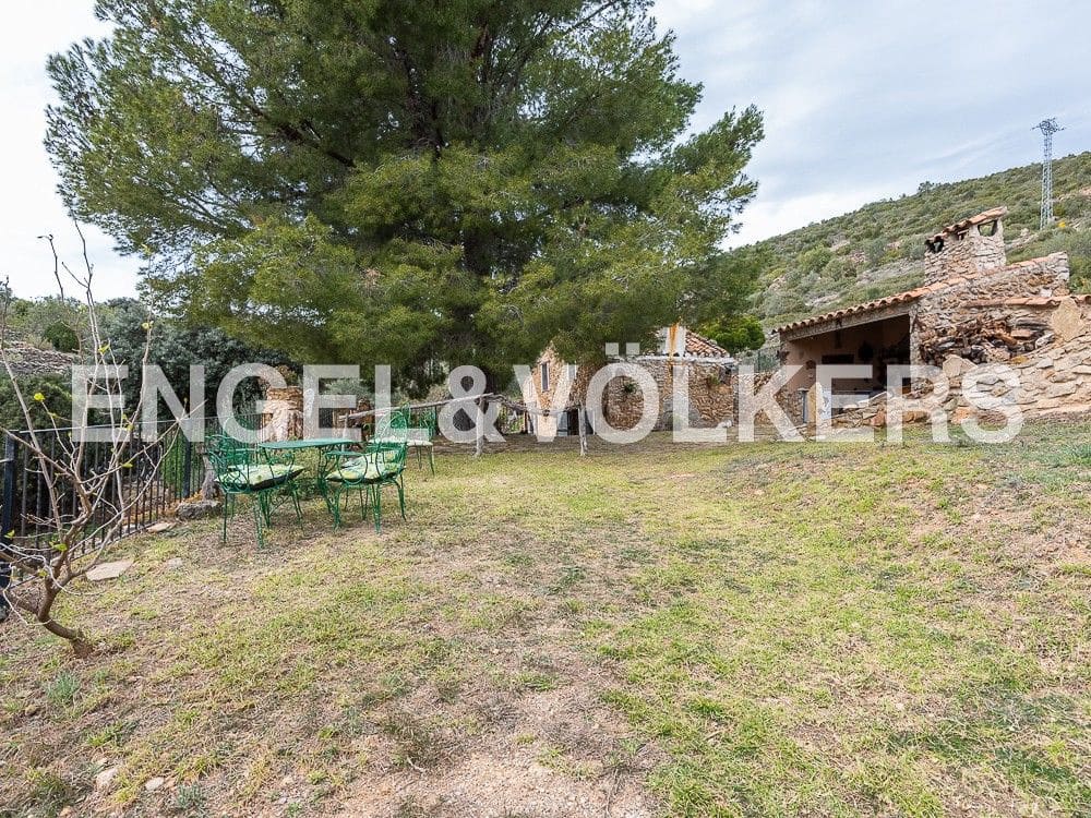 2 bedroom Finca/Country House for sale in Sierra Engarceran - € 280,000 (Ref: 8235158)