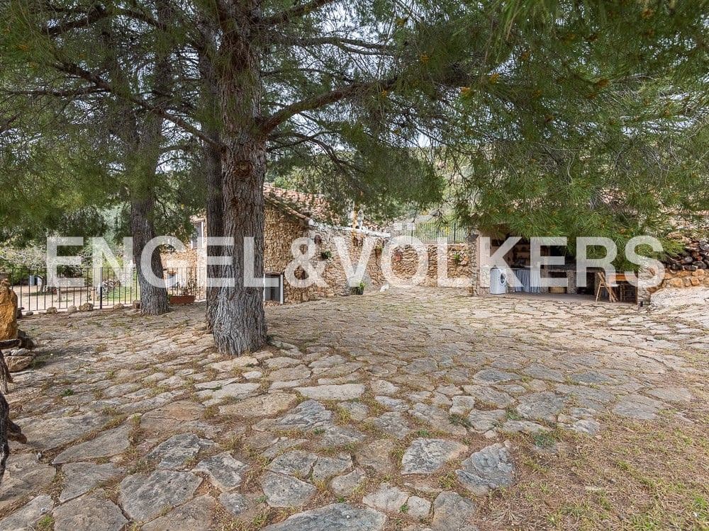 2 bedroom Finca/Country House for sale in Sierra Engarceran - € 280,000 (Ref: 8235158)
