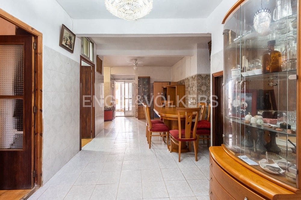 4 bedroom Townhouse for sale in Gilet - € 318,000 (Ref: 8235159)