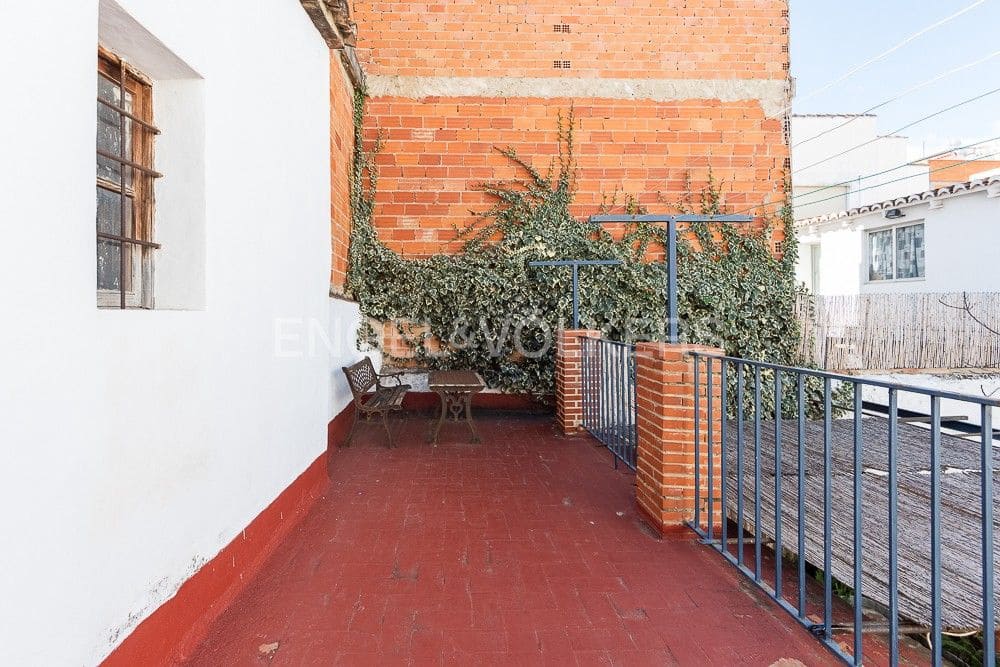 4 bedroom Townhouse for sale in Gilet - € 318,000 (Ref: 8235159)