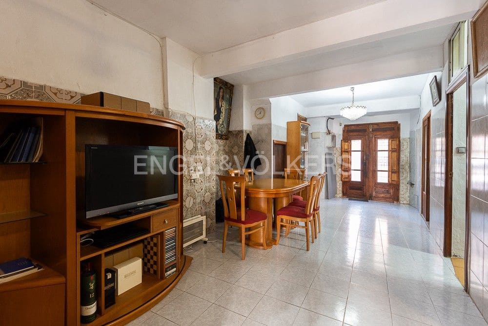 4 bedroom Townhouse for sale in Gilet - € 318,000 (Ref: 8235159)