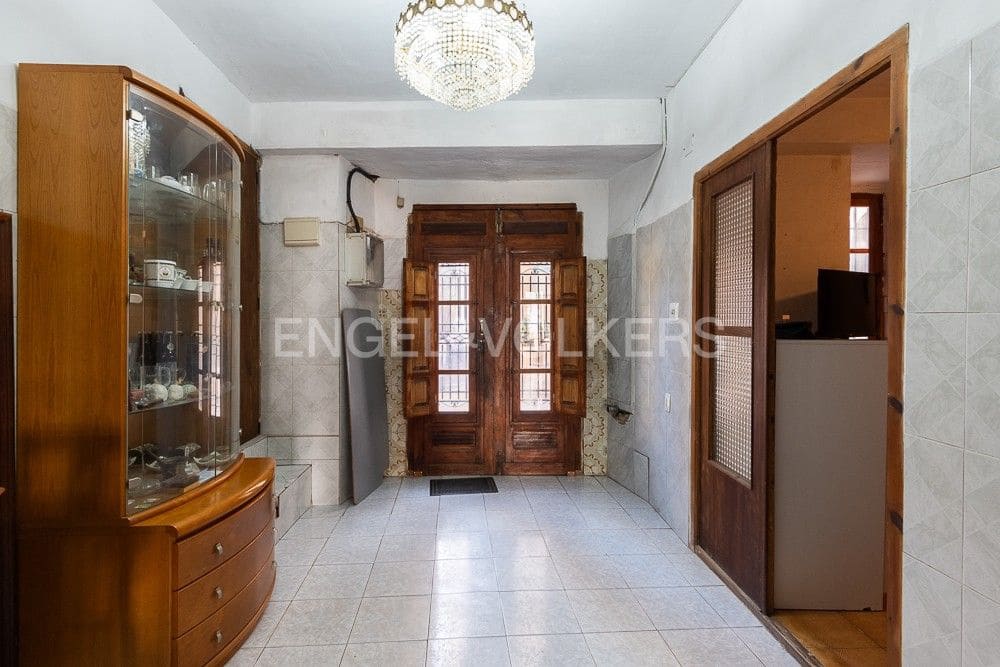 4 bedroom Townhouse for sale in Gilet - € 318,000 (Ref: 8235159)