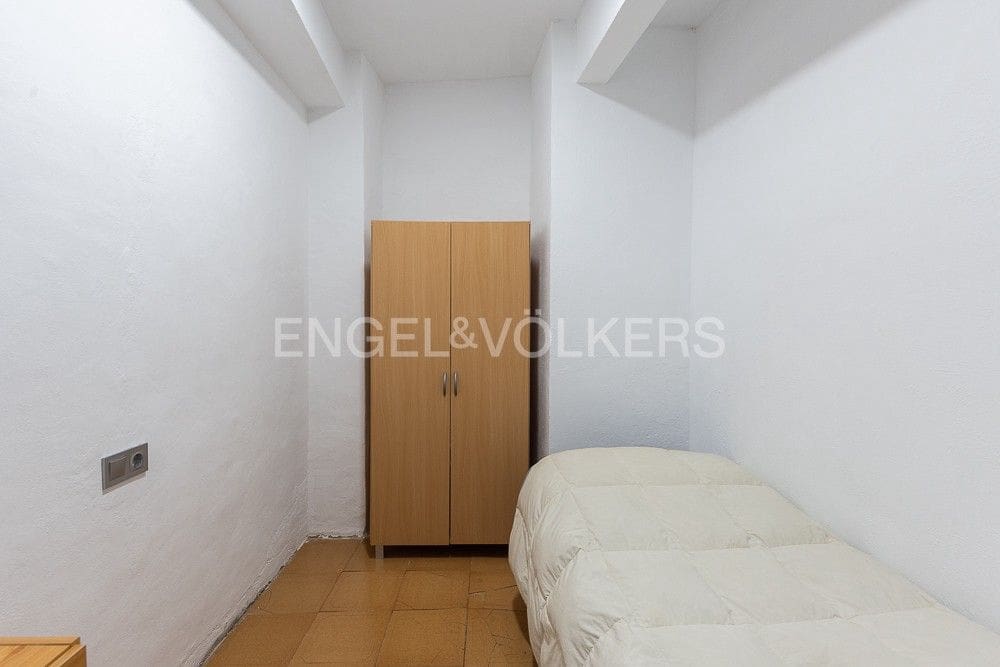 4 bedroom Townhouse for sale in Gilet - € 318,000 (Ref: 8235159)