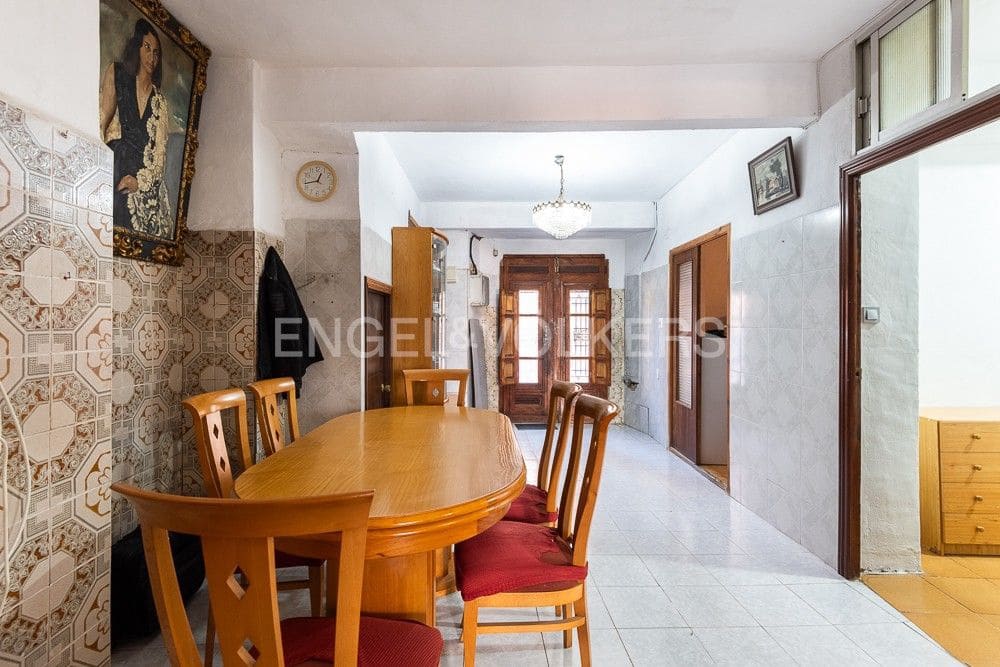 4 bedroom Townhouse for sale in Gilet - € 318,000 (Ref: 8235159)