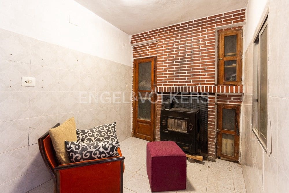 4 bedroom Townhouse for sale in Gilet - € 318,000 (Ref: 8235159)