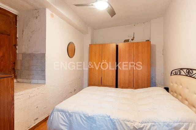 4 bedroom Townhouse for sale in Gilet - € 318,000 (Ref: 8235159)