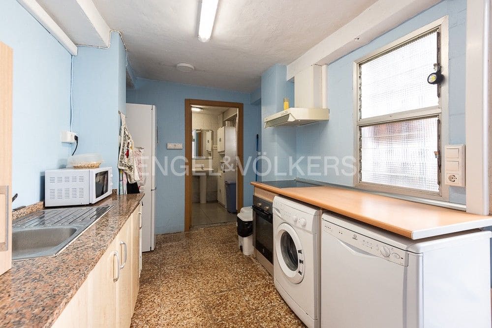 4 bedroom Townhouse for sale in Gilet - € 318,000 (Ref: 8235159)