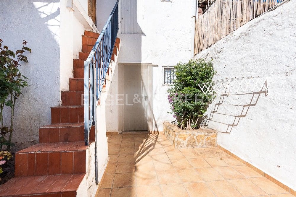 4 bedroom Townhouse for sale in Gilet - € 318,000 (Ref: 8235159)