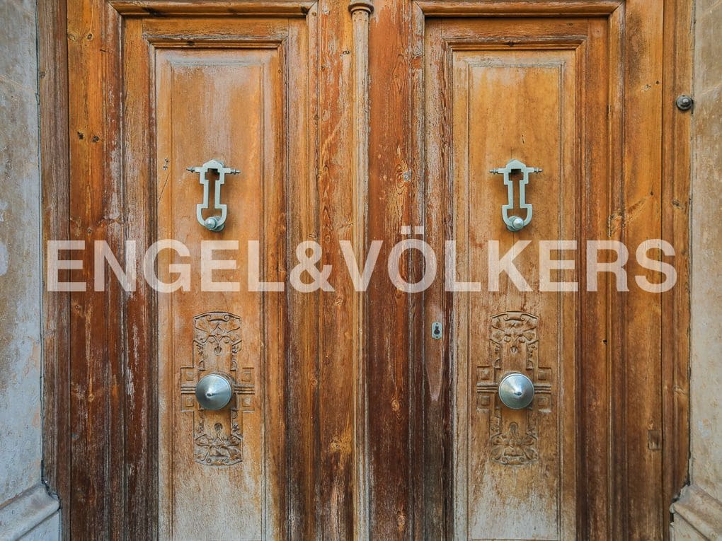 10 bedroom Townhouse for sale in Carcaixent - € 350,000 (Ref: 8235166)