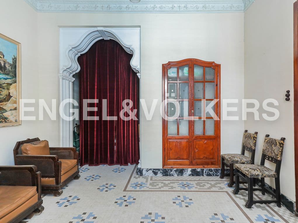10 bedroom Townhouse for sale in Carcaixent - € 350,000 (Ref: 8235166)
