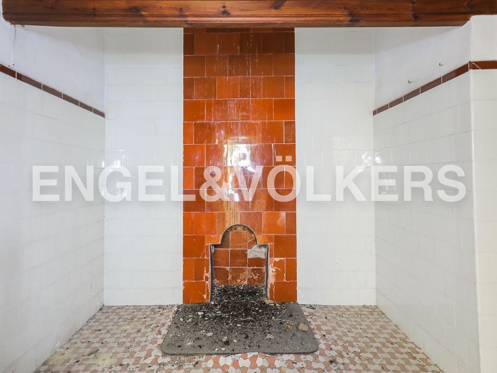 10 bedroom Townhouse for sale in Carcaixent - € 350,000 (Ref: 8235166)
