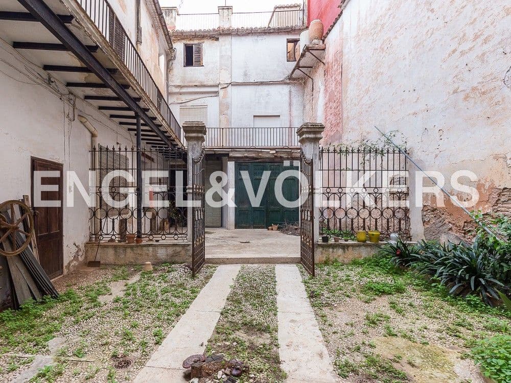 10 bedroom Townhouse for sale in Carcaixent - € 350,000 (Ref: 8235166)