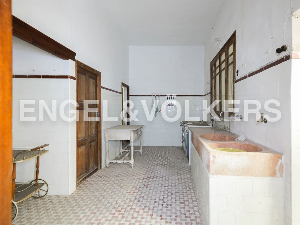 10 bedroom Townhouse for sale in Carcaixent - € 350,000 (Ref: 8235166)