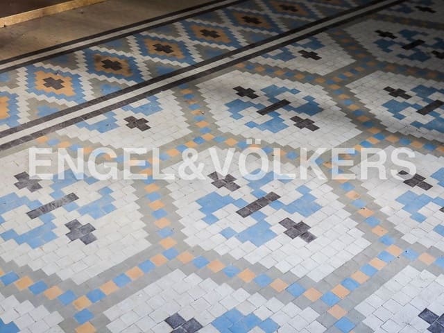 10 bedroom Townhouse for sale in Carcaixent - € 350,000 (Ref: 8235166)