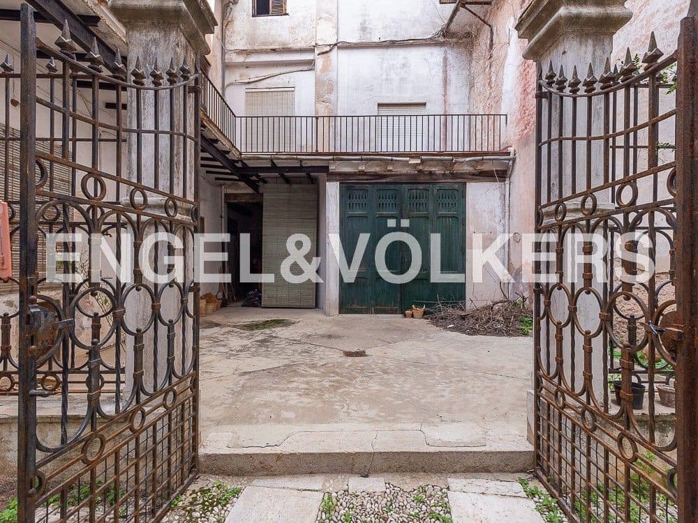 10 bedroom Townhouse for sale in Carcaixent - € 350,000 (Ref: 8235166)