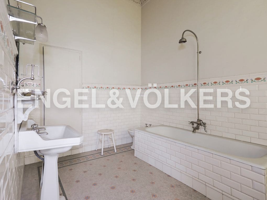 10 bedroom Townhouse for sale in Carcaixent - € 350,000 (Ref: 8235166)