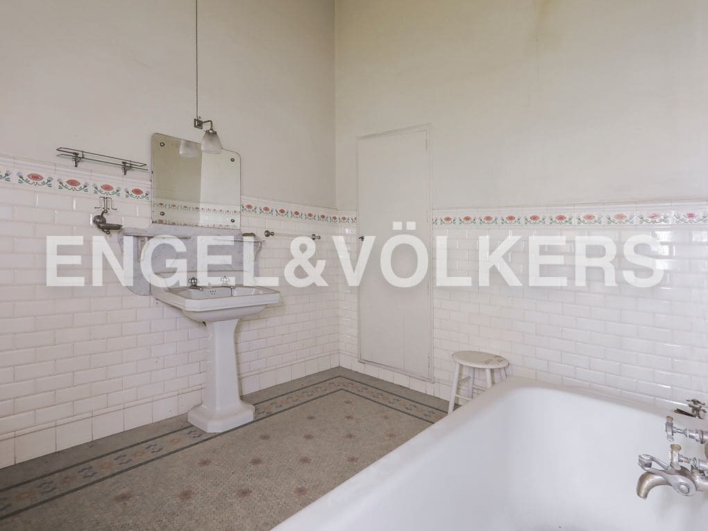 10 bedroom Townhouse for sale in Carcaixent - € 350,000 (Ref: 8235166)