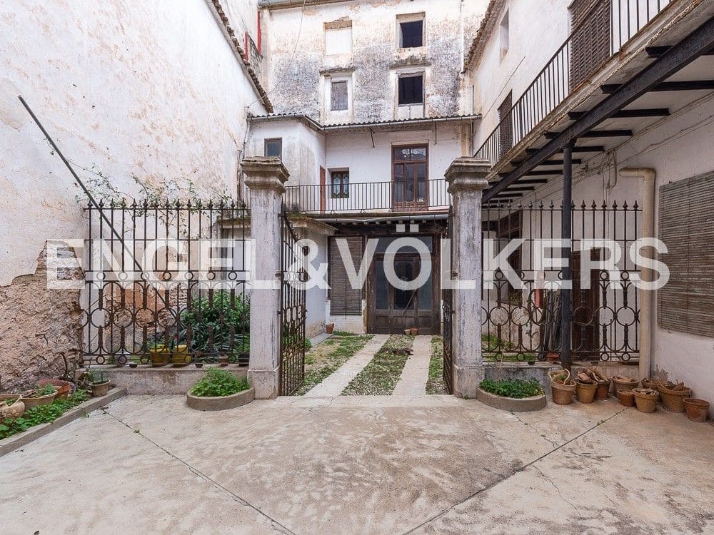 10 bedroom Townhouse for sale in Carcaixent - € 350,000 (Ref: 8235166)