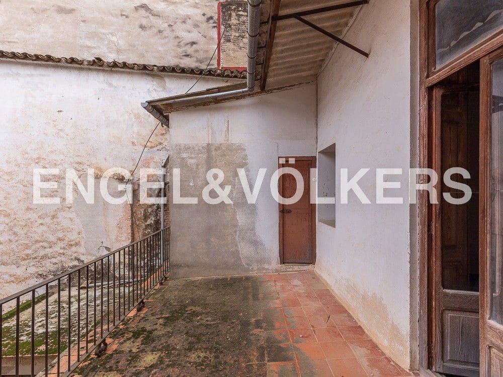 10 bedroom Townhouse for sale in Carcaixent - € 350,000 (Ref: 8235166)
