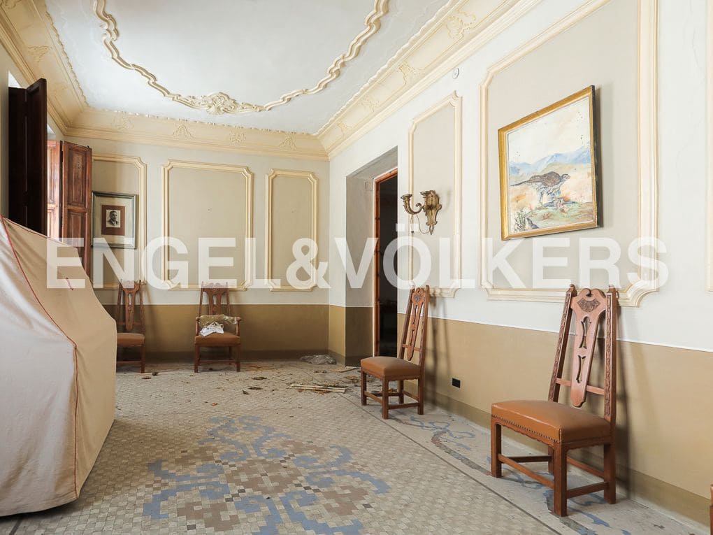 10 bedroom Townhouse for sale in Carcaixent - € 350,000 (Ref: 8235166)