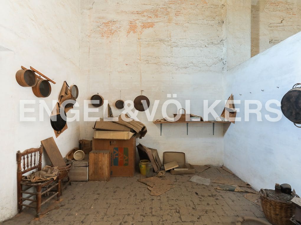 10 bedroom Townhouse for sale in Carcaixent - € 350,000 (Ref: 8235166)