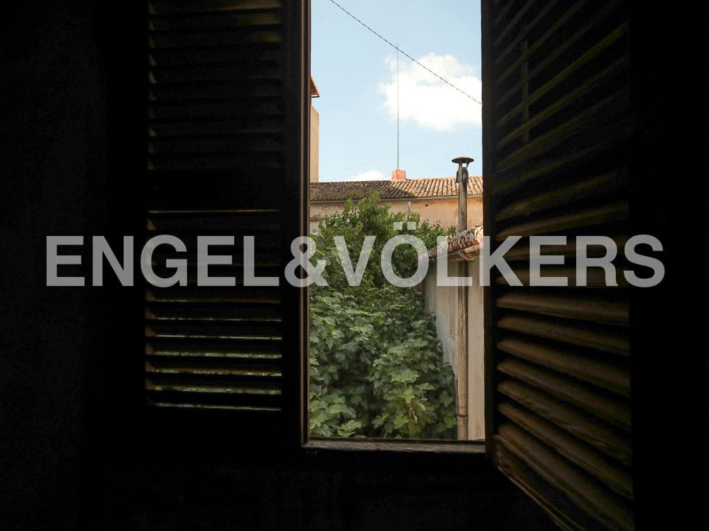 10 bedroom Townhouse for sale in Carcaixent - € 350,000 (Ref: 8235166)