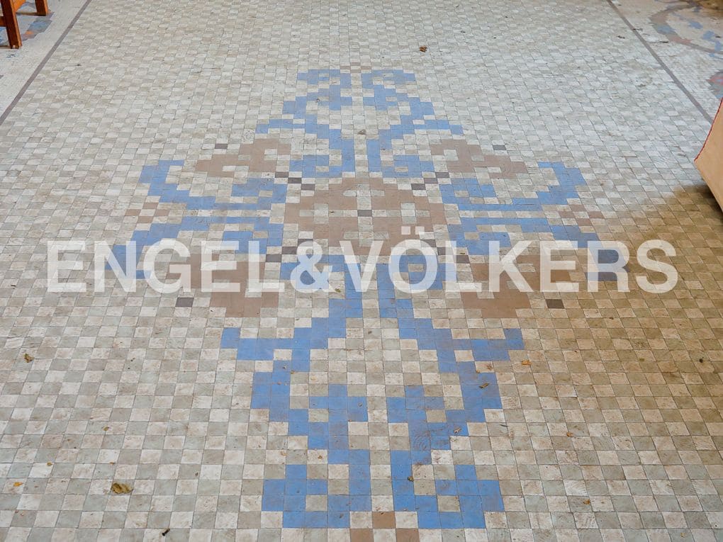 10 bedroom Townhouse for sale in Carcaixent - € 350,000 (Ref: 8235166)