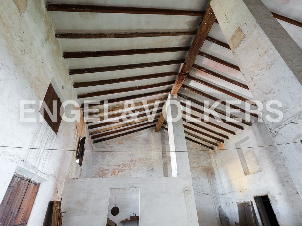 10 bedroom Townhouse for sale in Carcaixent - € 350,000 (Ref: 8235166)