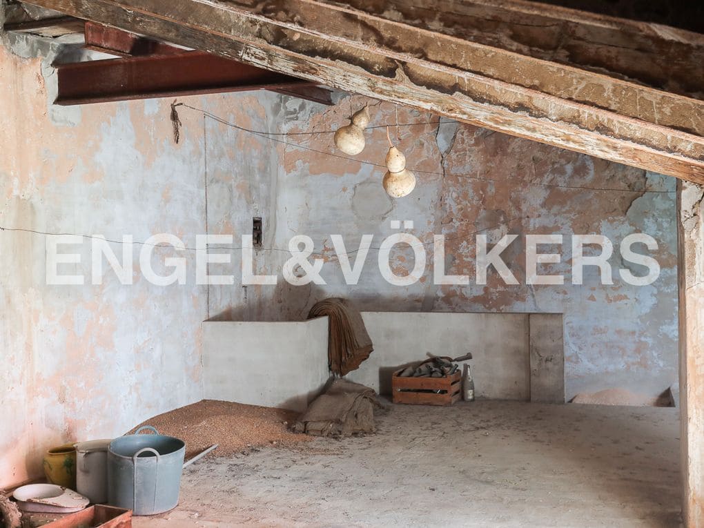 10 bedroom Townhouse for sale in Carcaixent - € 350,000 (Ref: 8235166)