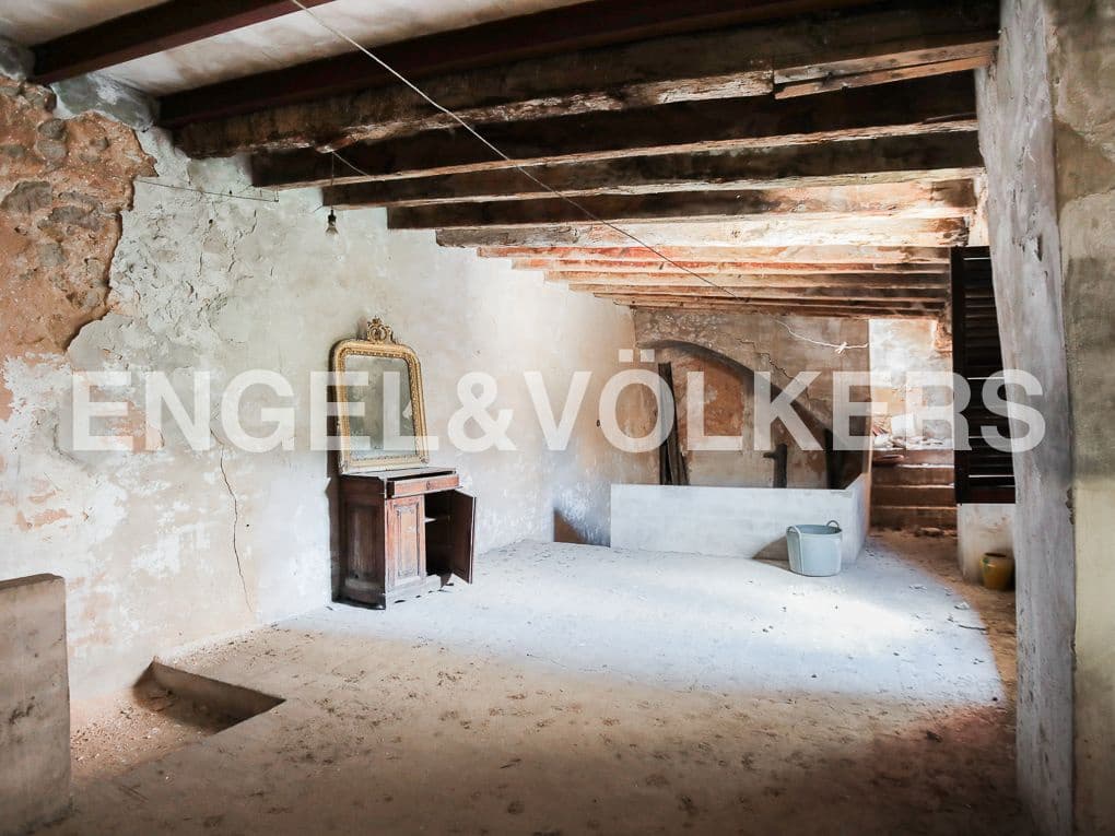 10 bedroom Townhouse for sale in Carcaixent - € 350,000 (Ref: 8235166)
