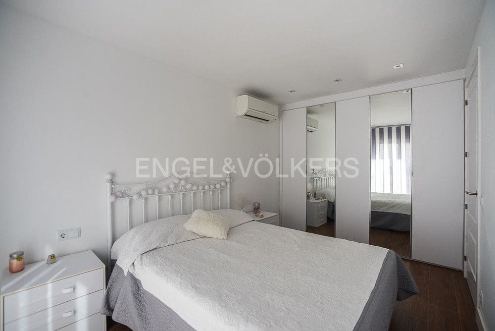 3 bedroom Semi-detached Villa for sale in Alcanar - € 375,000 (Ref: 8235260)