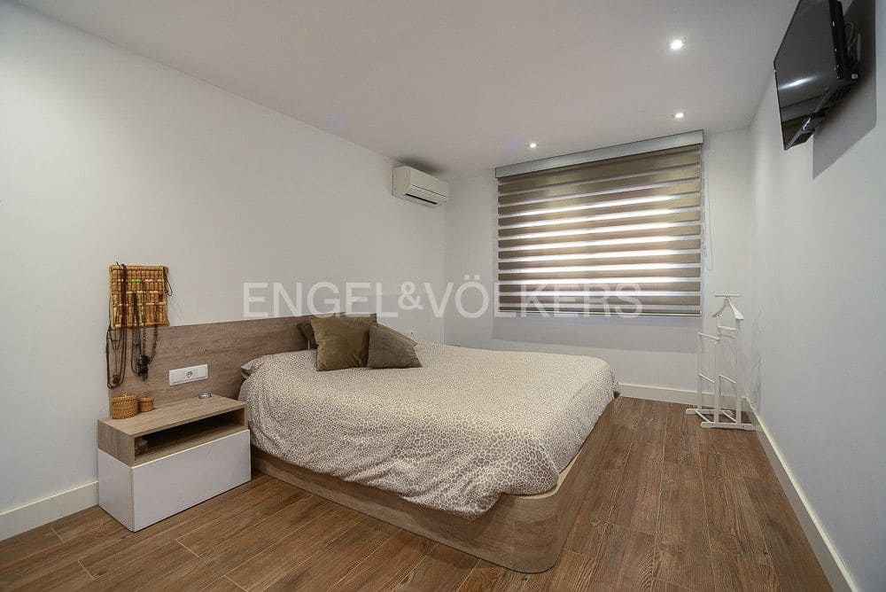 3 bedroom Semi-detached Villa for sale in Alcanar - € 375,000 (Ref: 8235260)