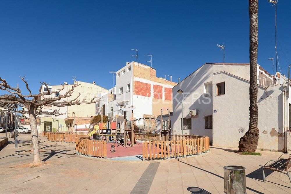 3 bedroom Semi-detached Villa for sale in Alcanar - € 375,000 (Ref: 8235260)