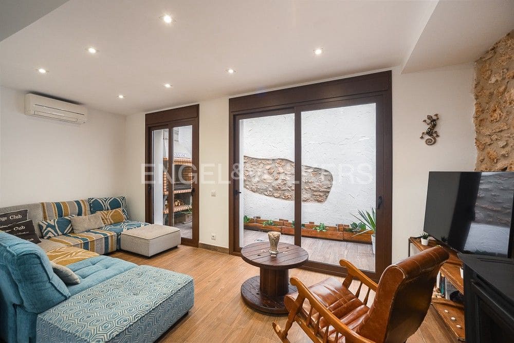 3 bedroom Semi-detached Villa for sale in Alcanar - € 375,000 (Ref: 8235260)