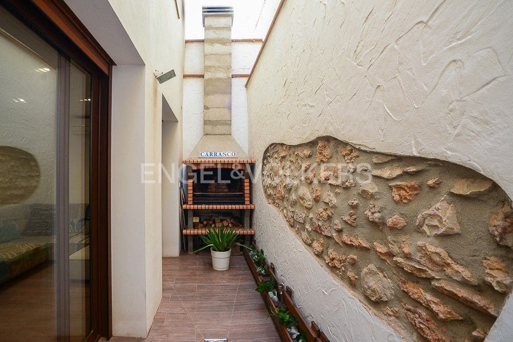 3 bedroom Semi-detached Villa for sale in Alcanar - € 375,000 (Ref: 8235260)