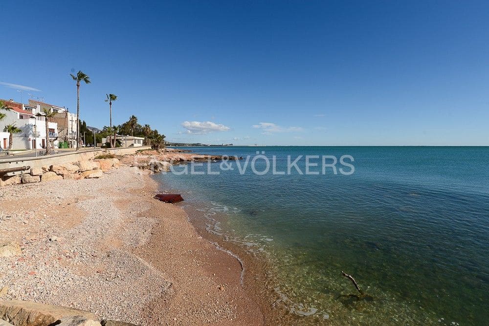 3 bedroom Semi-detached Villa for sale in Alcanar - € 375,000 (Ref: 8235260)