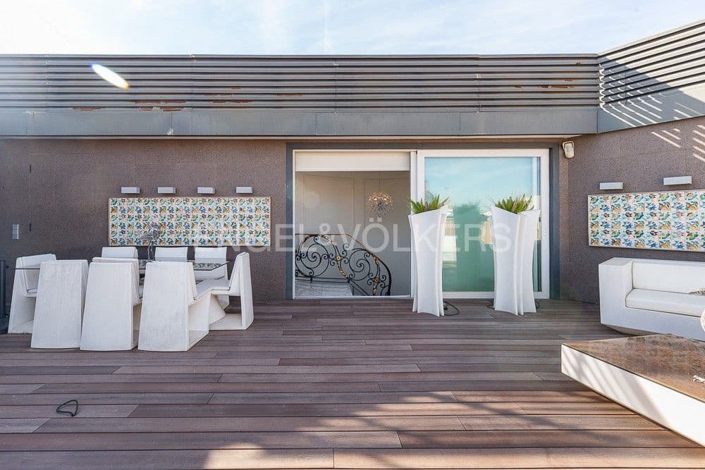 6 Zimmer Penthouse zu verkaufen in Valencia Stadt mit Garage - 4.700.000 € (Ref: 8235268)