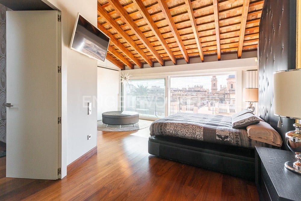 6 Zimmer Penthouse zu verkaufen in Valencia Stadt mit Garage - 4.700.000 € (Ref: 8235268)