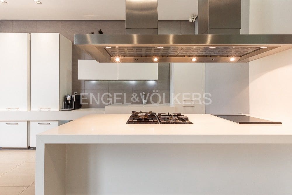 6 Zimmer Penthouse zu verkaufen in Valencia Stadt mit Garage - 4.700.000 € (Ref: 8235268)