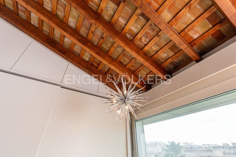 6 Zimmer Penthouse zu verkaufen in Valencia Stadt mit Garage - 4.700.000 € (Ref: 8235268)