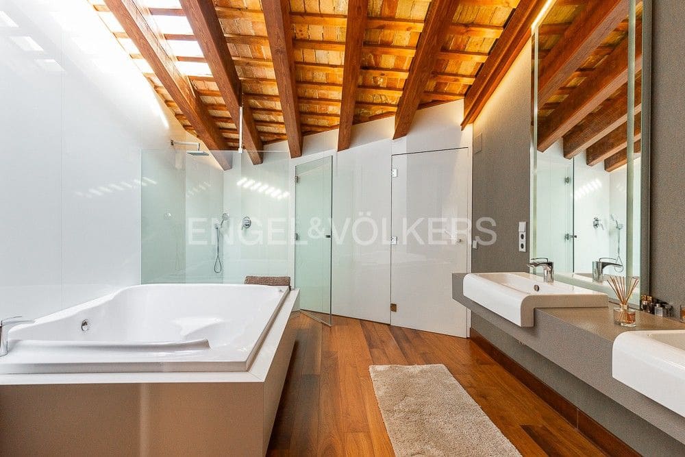 6 Zimmer Penthouse zu verkaufen in Valencia Stadt mit Garage - 4.700.000 € (Ref: 8235268)