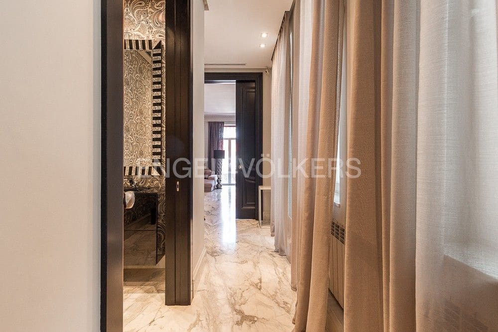 6 Zimmer Penthouse zu verkaufen in Valencia Stadt mit Garage - 4.700.000 € (Ref: 8235268)